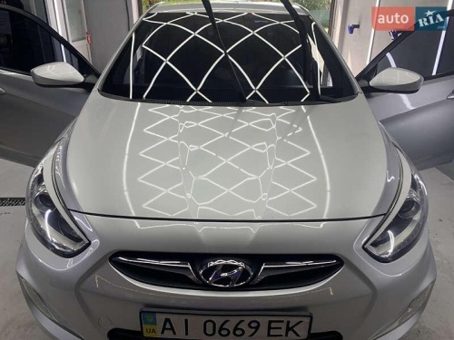 Hyundai Accent 2013