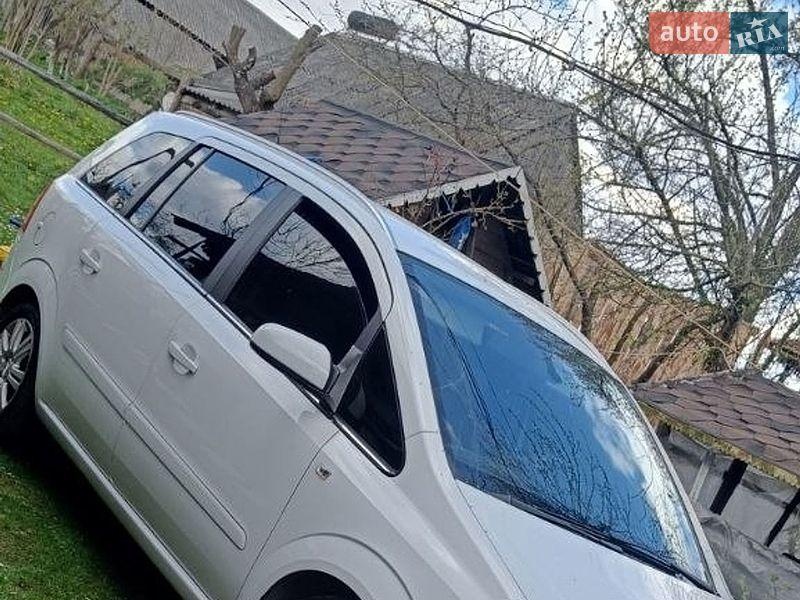 Opel Zafira 2009