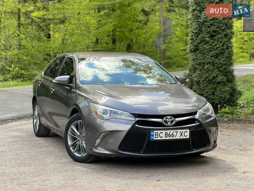 Toyota Camry 2016