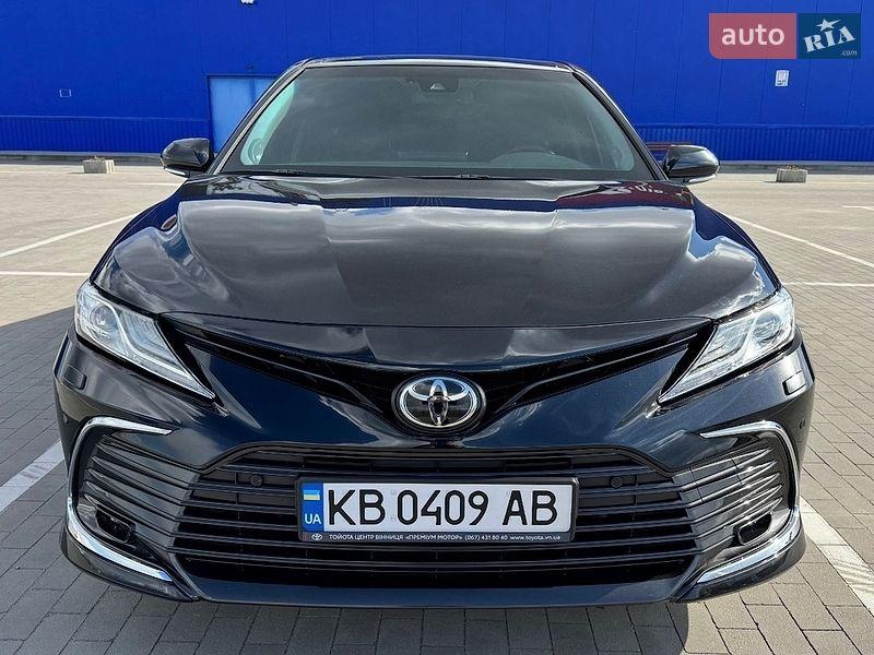 Toyota Camry 2021