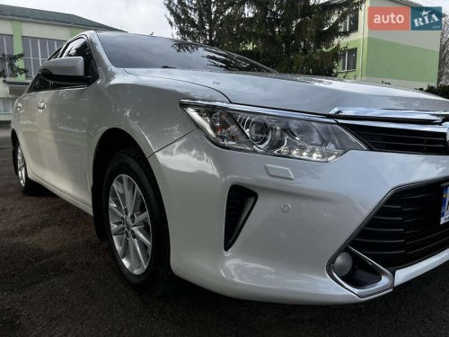 Toyota Camry 2016