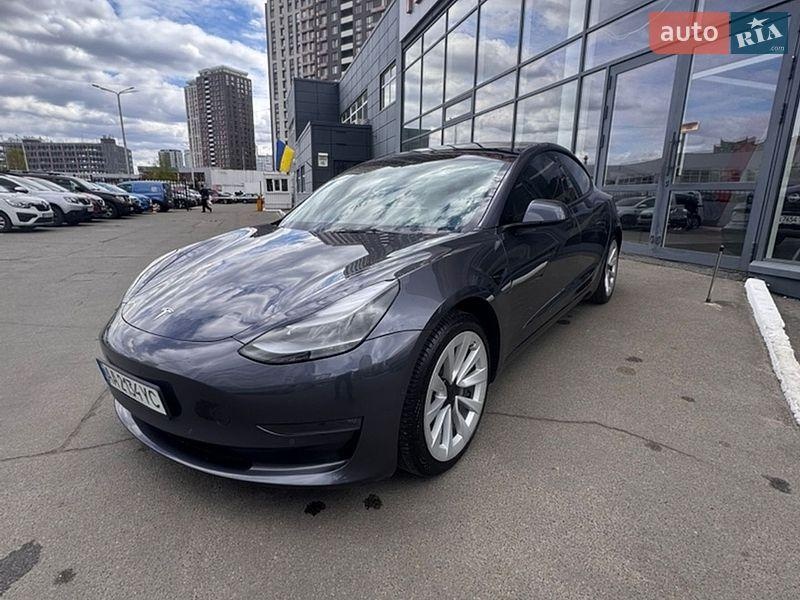 Tesla Model 3 2022