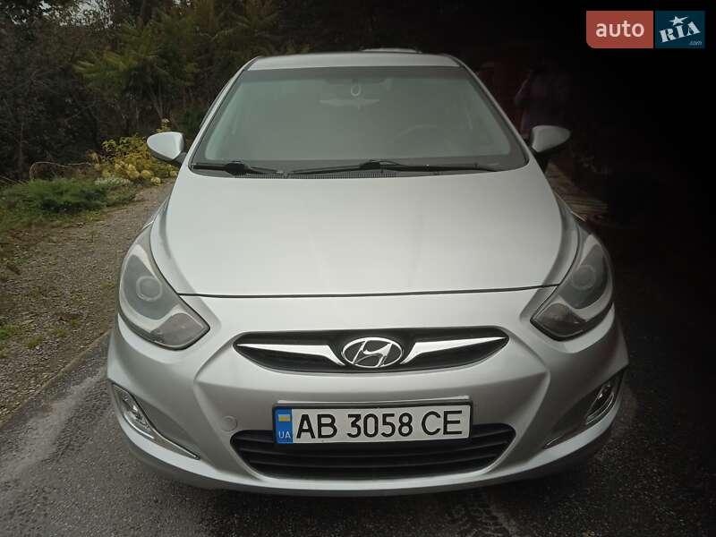 Hyundai Accent 2011