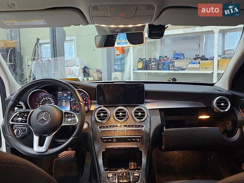 Mercedes-Benz C-Class 2019