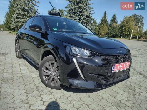 Peugeot e-208 2023