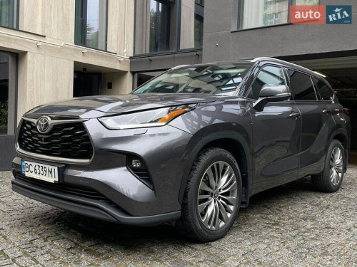 Toyota Highlander 2021