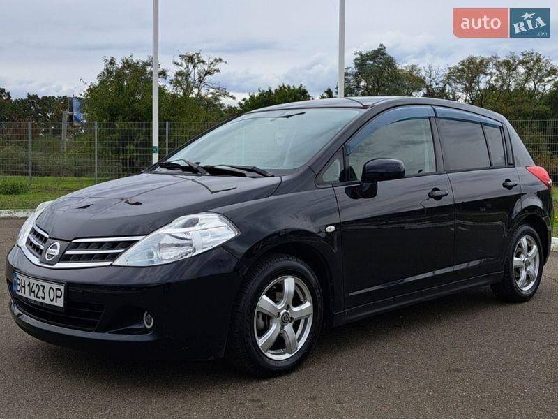Nissan TIIDA 2010
