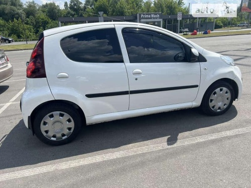 Peugeot 107 2013