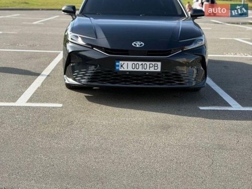 Toyota Camry 2024
