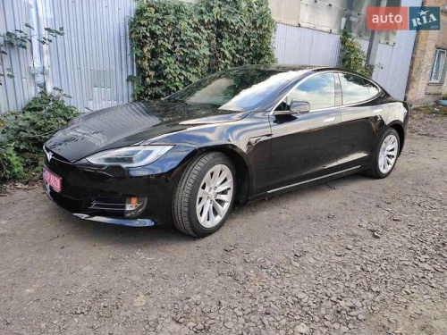 Tesla Model S 2018