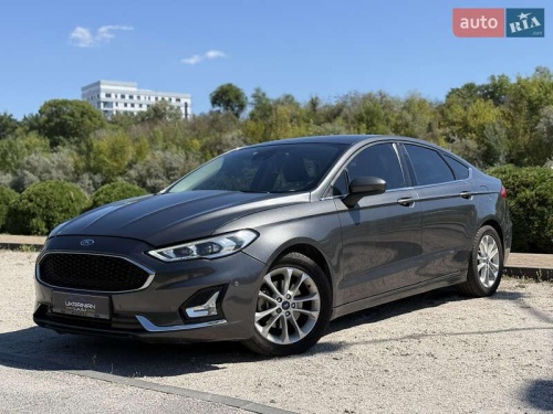 Ford Fusion 2019