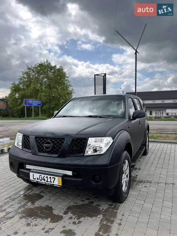 Nissan Pathfinder 2010