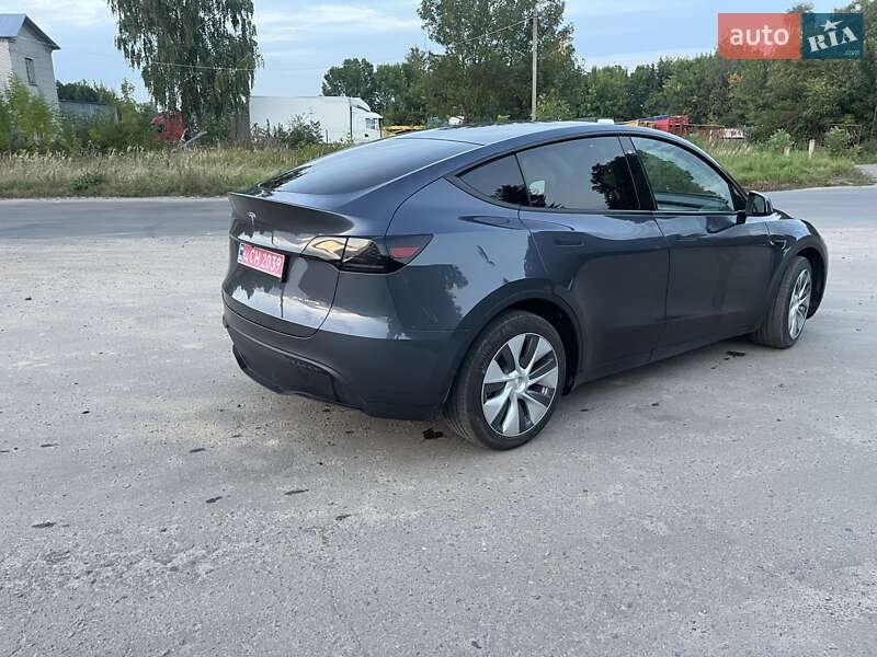Tesla Model Y 2022