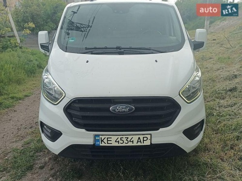 Ford Tourneo Custom 2020