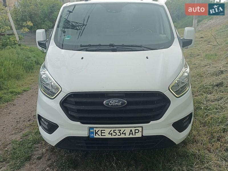 Ford Tourneo Custom 2020