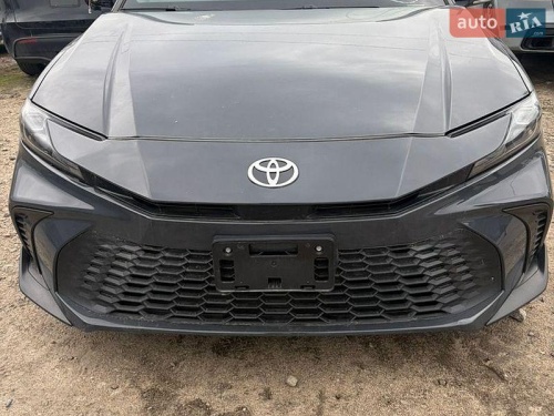Toyota Camry 2024