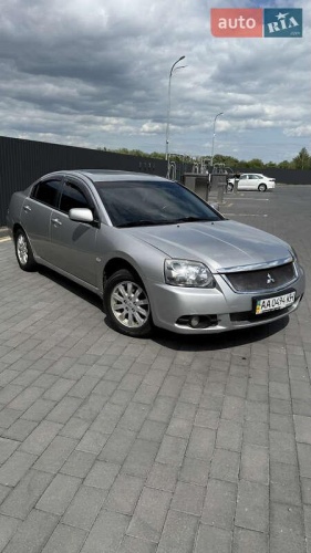 Mitsubishi Galant 2009