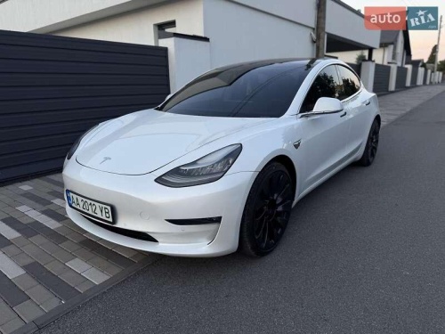 Tesla Model 3 2019