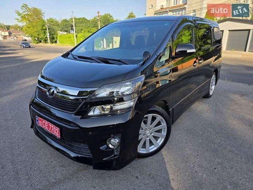 Toyota Vellfire 2013