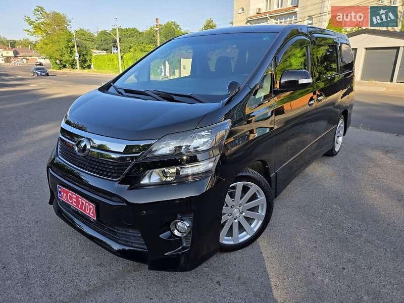 Toyota Vellfire 2013