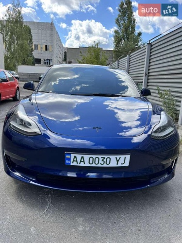 Tesla Model 3 2022