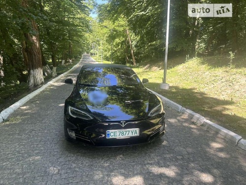 Tesla Model S 2017