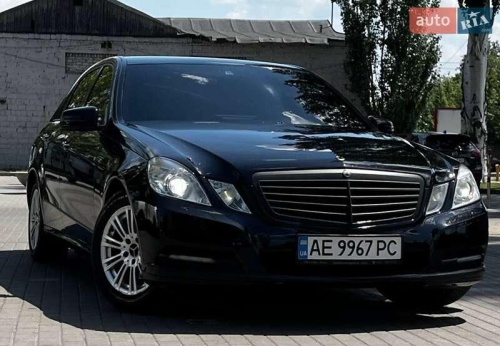 Mercedes-Benz E-Class 2011