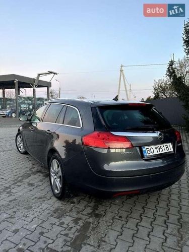 Opel Insignia 2011