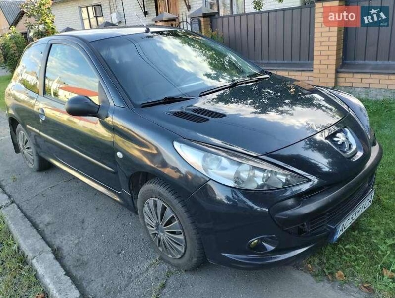 Peugeot 206 plus 2011