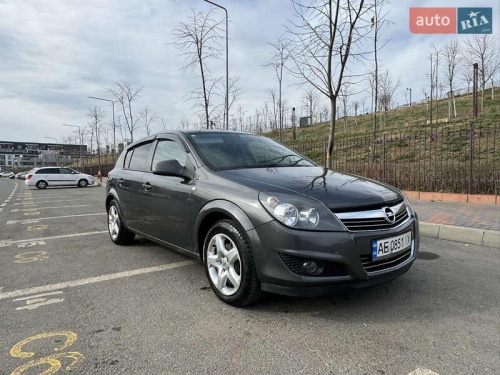 Opel Astra 2012