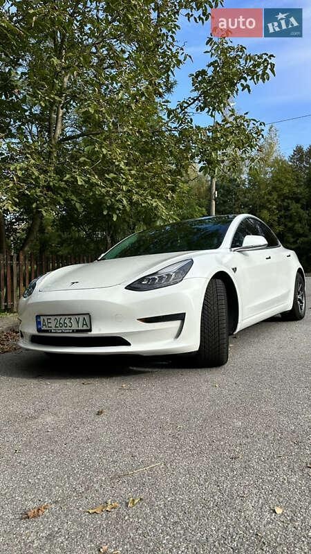 Tesla Model 3 2019