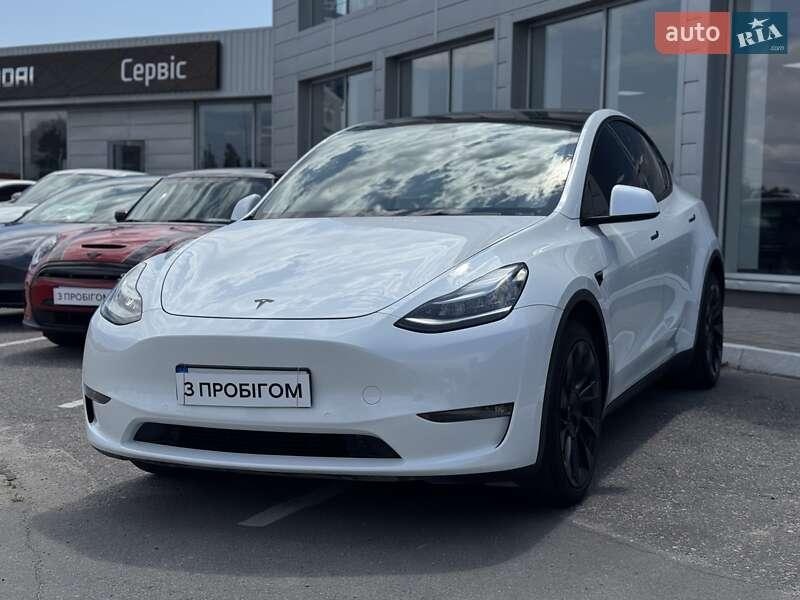 Tesla Model Y 2021
