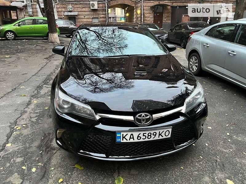 Toyota Camry 2015