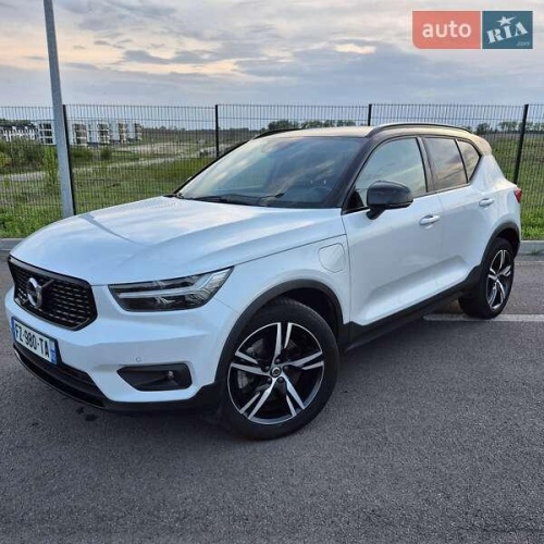 Volvo XC40 2021