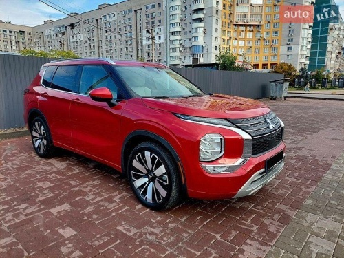 Mitsubishi Outlander 2025