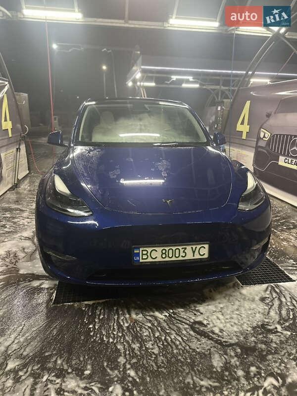 Tesla Model Y 2021