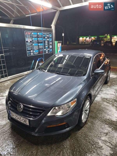 Volkswagen Passat CC 2011