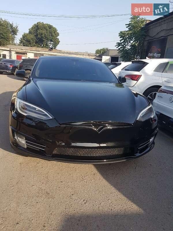 Tesla Model S 2013