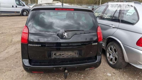 Peugeot 5008 2011