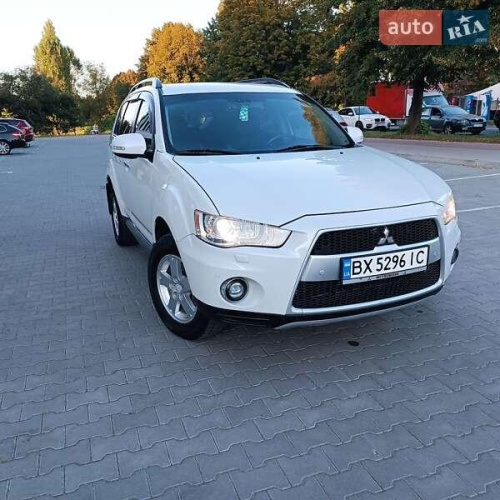 Mitsubishi Outlander 2011