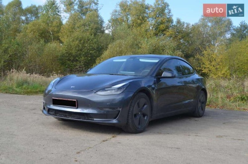 Tesla Model 3 2022