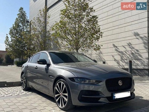 Jaguar XE 2019