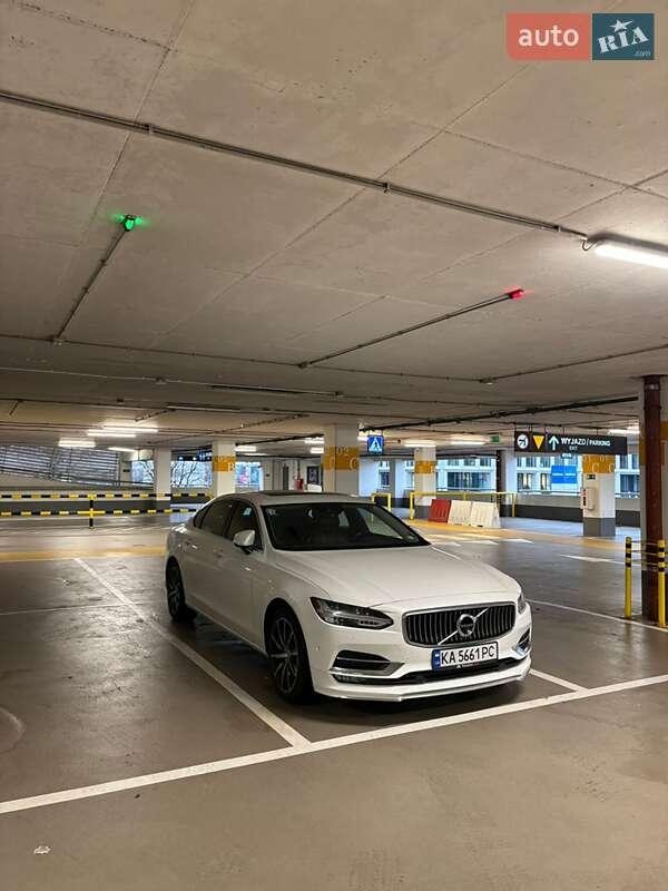 Volvo S90 2017