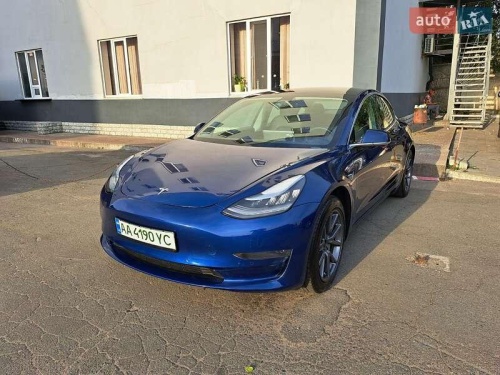 Tesla Model 3 2020