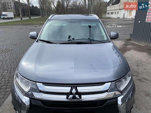 Mitsubishi Outlander 2016
