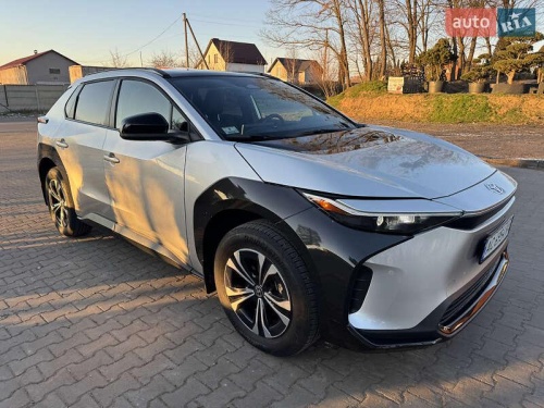 Toyota bZ4X 2024