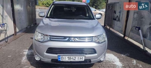 Mitsubishi Outlander 2013