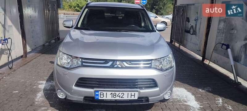 Mitsubishi Outlander 2013