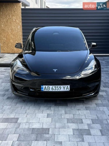 Tesla Model 3 2022