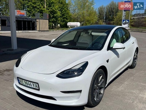 Tesla Model 3 2023